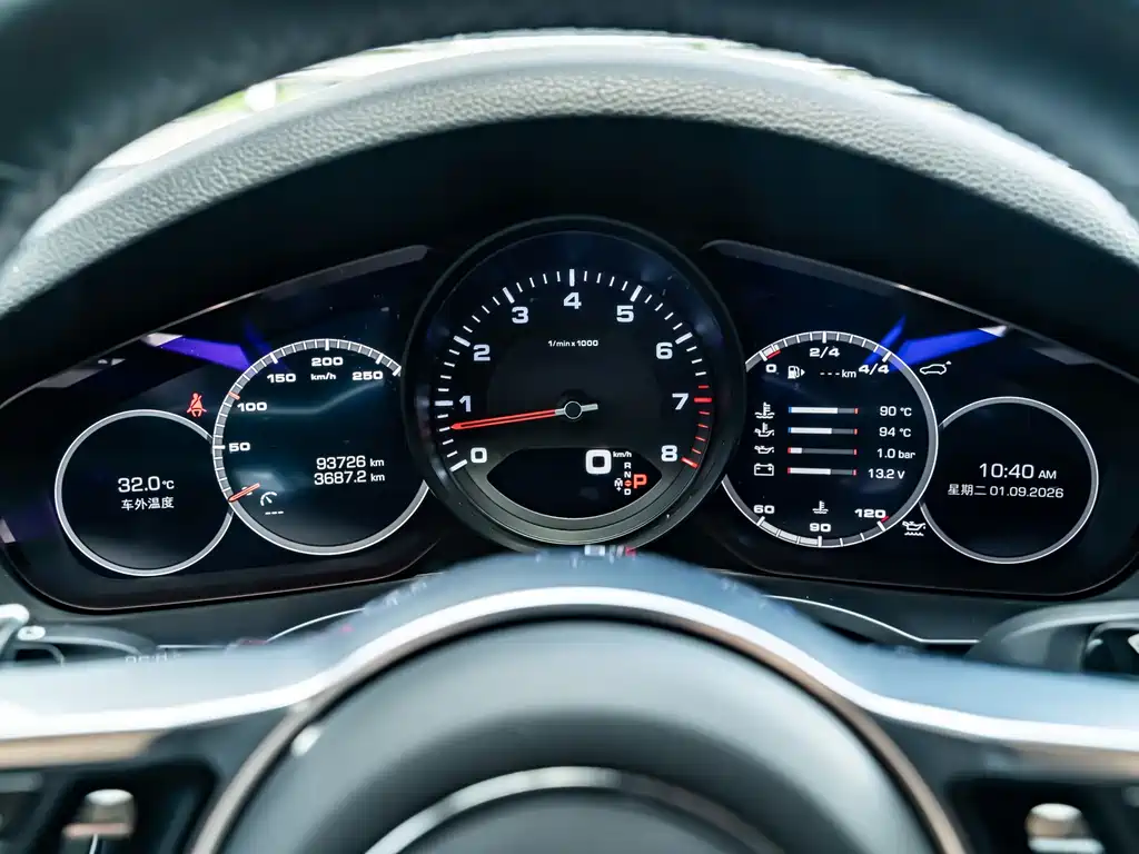 Porsche Cayenne — миниатюра 26