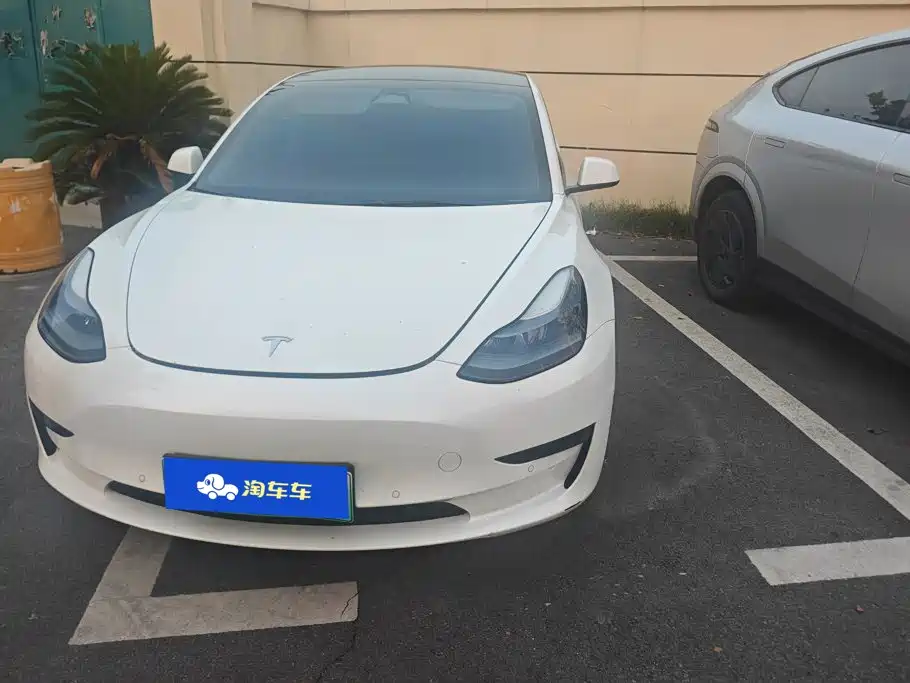 Tesla Model 3 — миниатюра 2