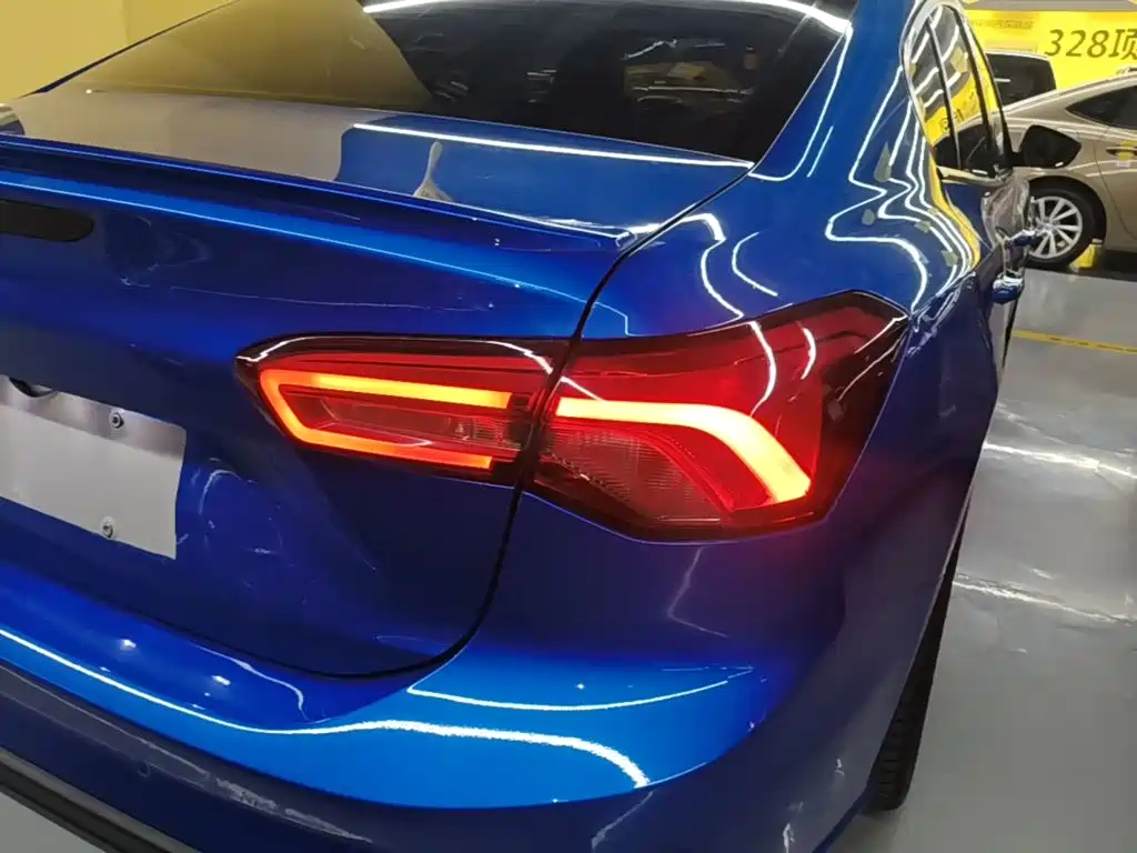 Ford Focus — миниатюра 8