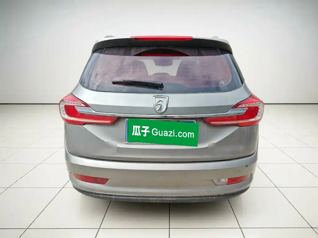 Baojun 310W — миниатюра 3