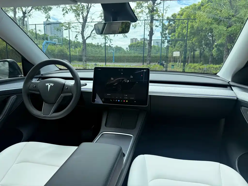 Tesla Model Y — фотографии объявления, Фото 7