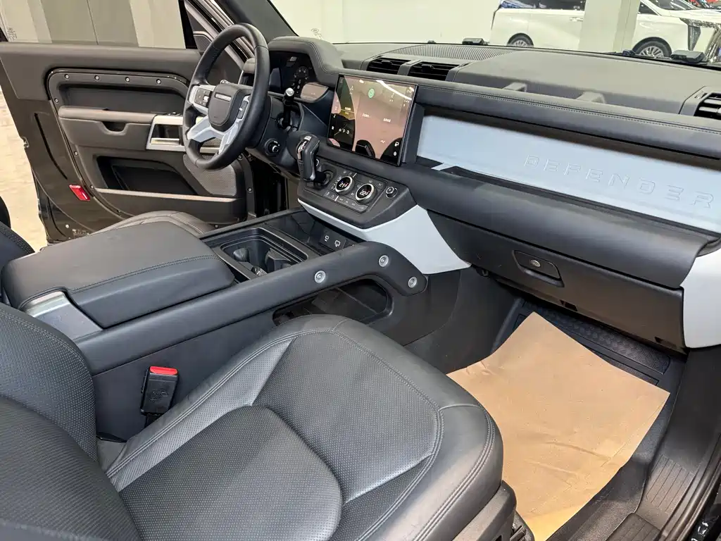 Land Rover Defender — миниатюра 9