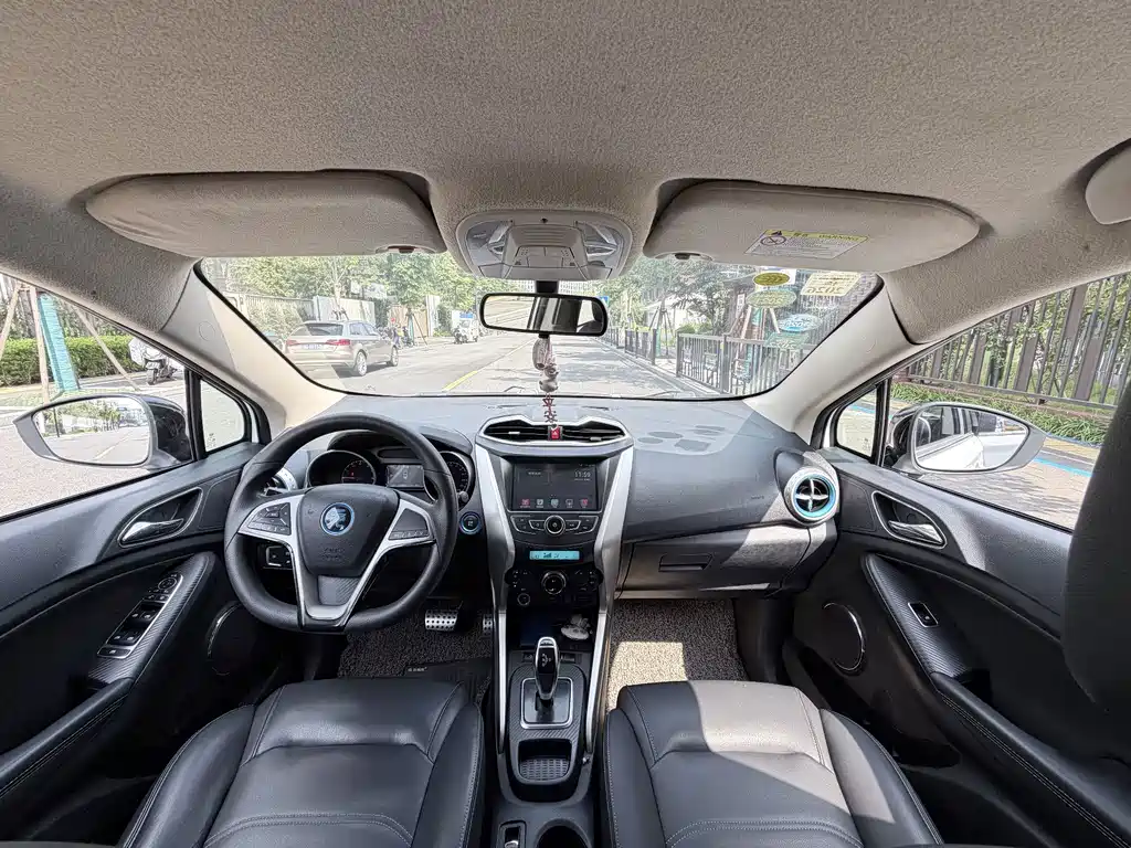 BYD Yuan EV — миниатюра 14