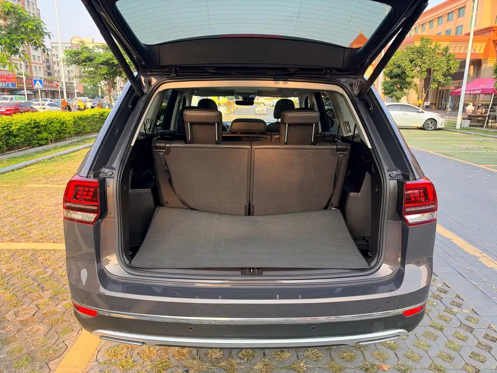 Volkswagen Teramont — миниатюра 9