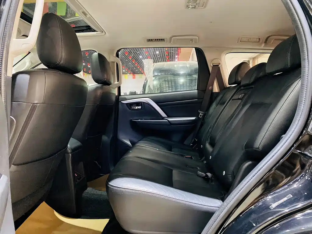 MITSUBISHI PAJERO JINCHANG