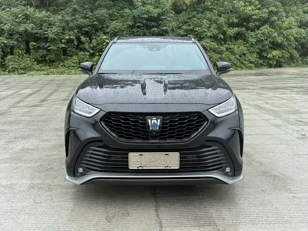 Toyota Crown Kluger — миниатюра 2