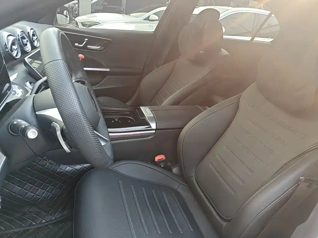 Mercedes-Benz C-Class — миниатюра 15