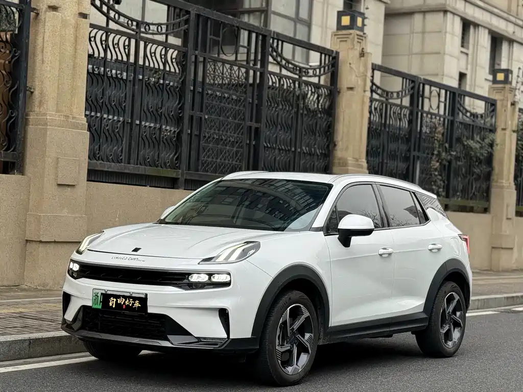Lynk & Co 06 EM-P 2021