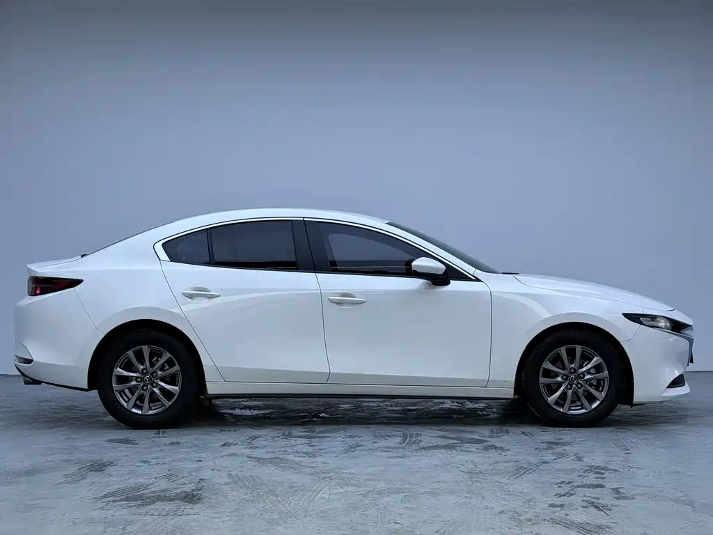 MAZDA 3 ANGKESAILA