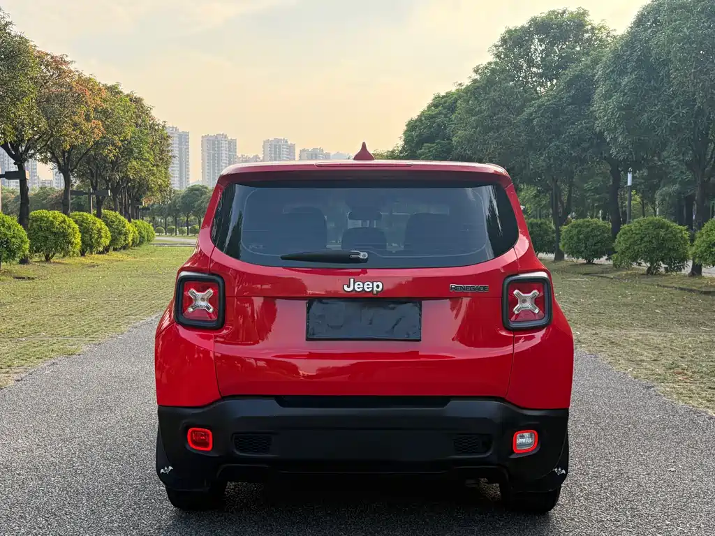 Jeep Renegade — миниатюра 4