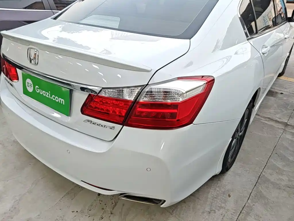Honda Accord — миниатюра 8