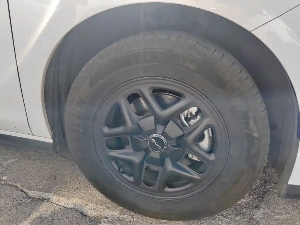 BYD Seal 05 DM-i — миниатюра 25