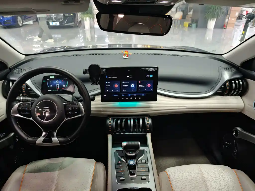 BYD Yuan Plus — миниатюра 23