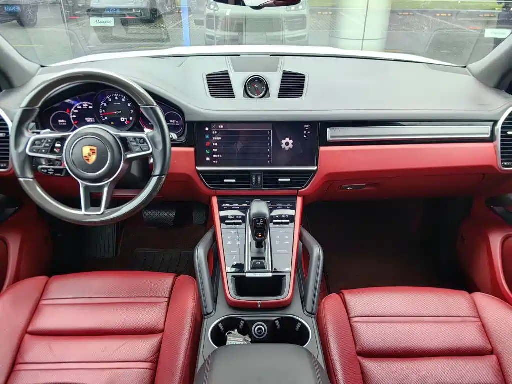 Porsche Cayenne — миниатюра 9