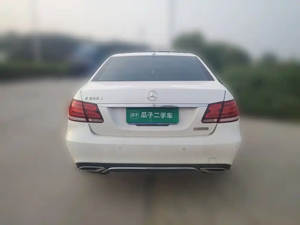 Mercedes-Benz E-Class — миниатюра 3