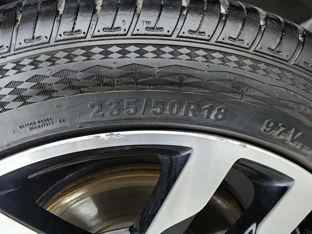 Roewe RX5 — миниатюра 24