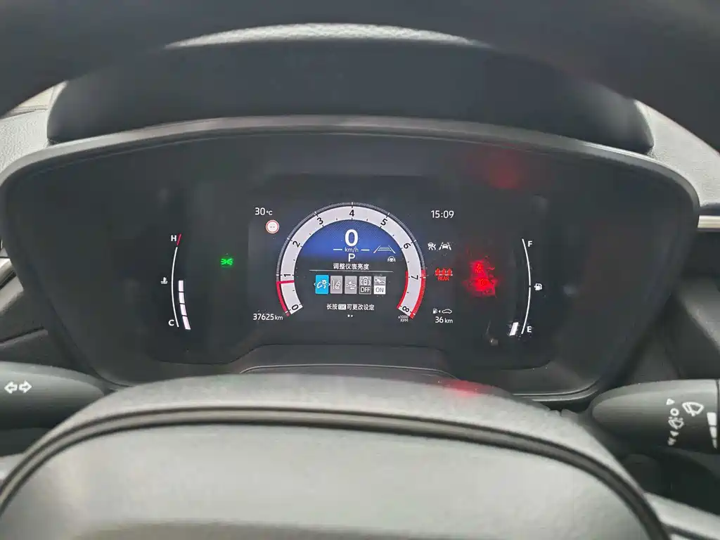 Toyota Corolla Cross — миниатюра 18