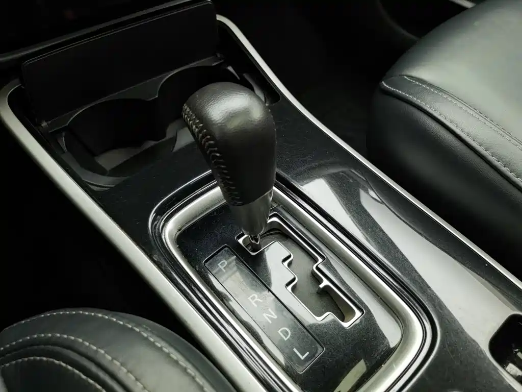 Mitsubishi Outlander — миниатюра 13