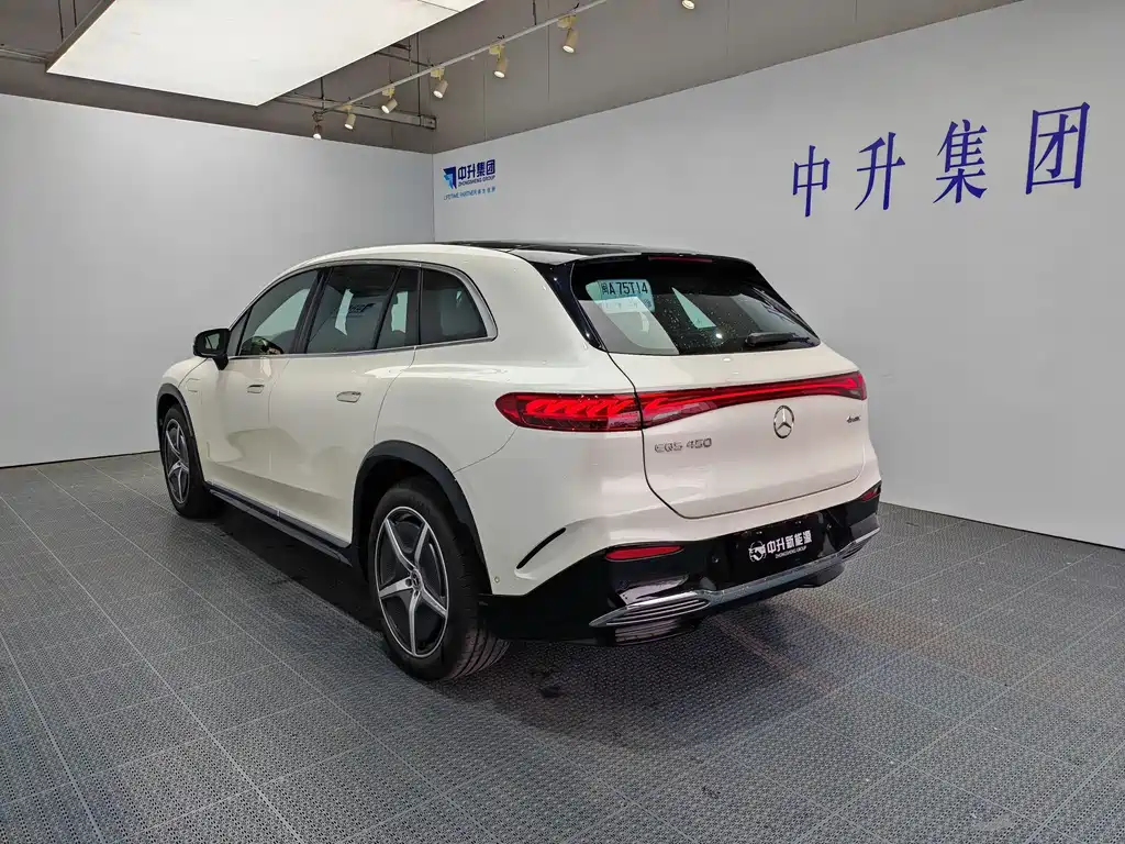 Mercedes-Benz EQS SUV — миниатюра 4