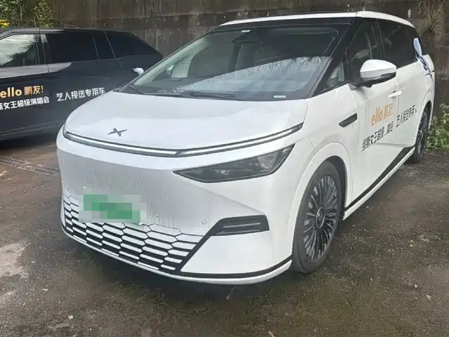 2025 Xpeng X9