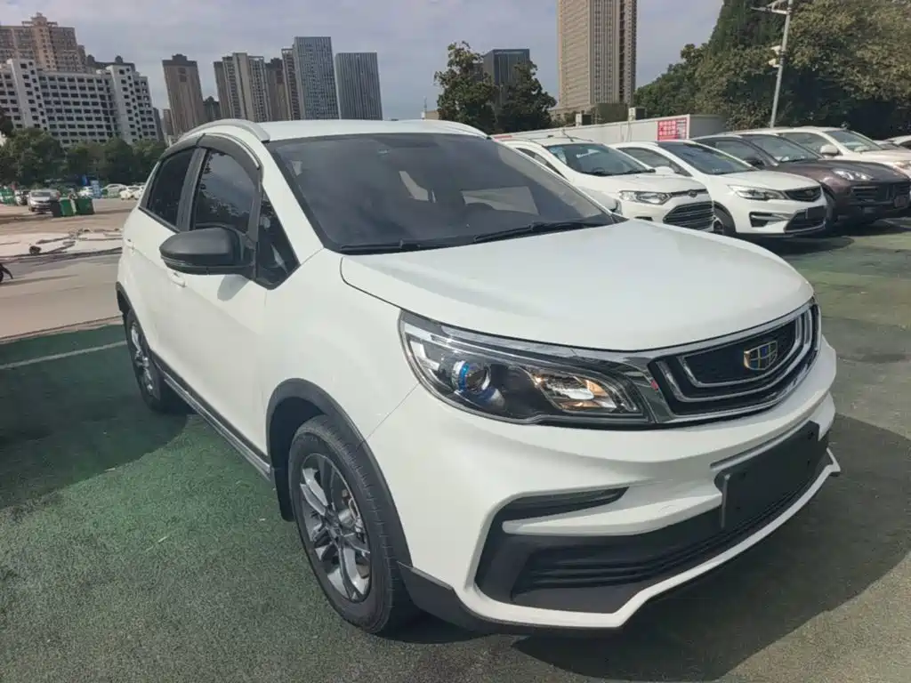 Geely Vision X3 — миниатюра 4