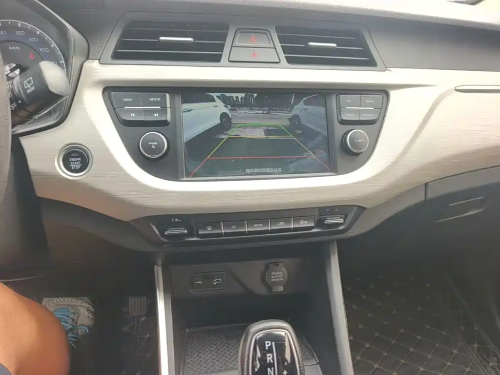 Geely Vision X3 — миниатюра 13