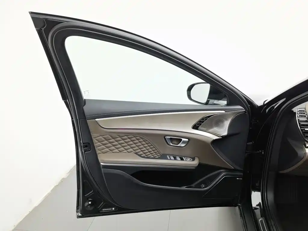 BYD Han — миниатюра 8