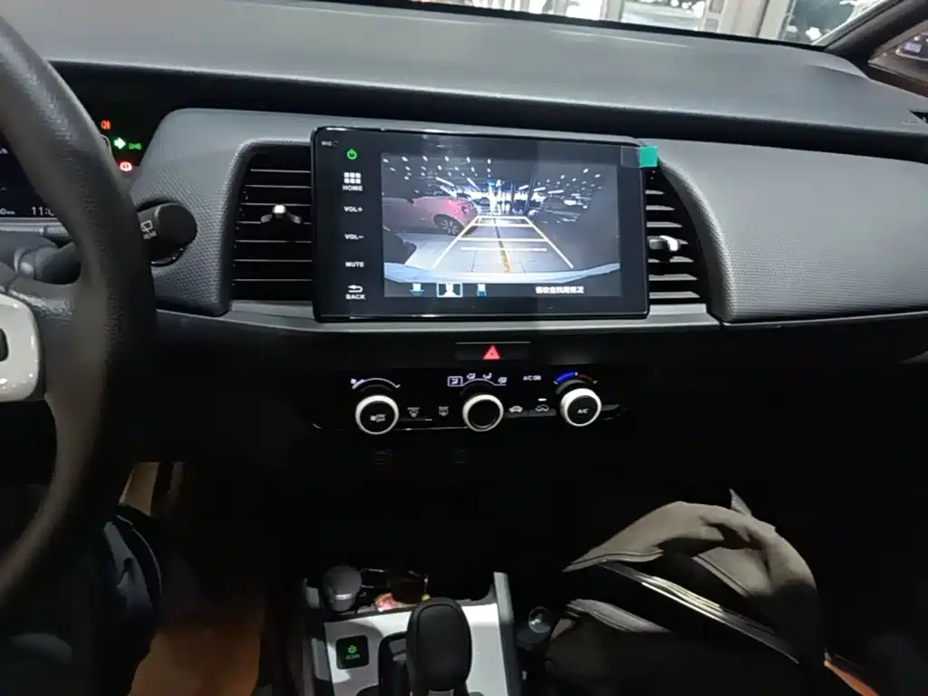 Honda Fit — миниатюра 13