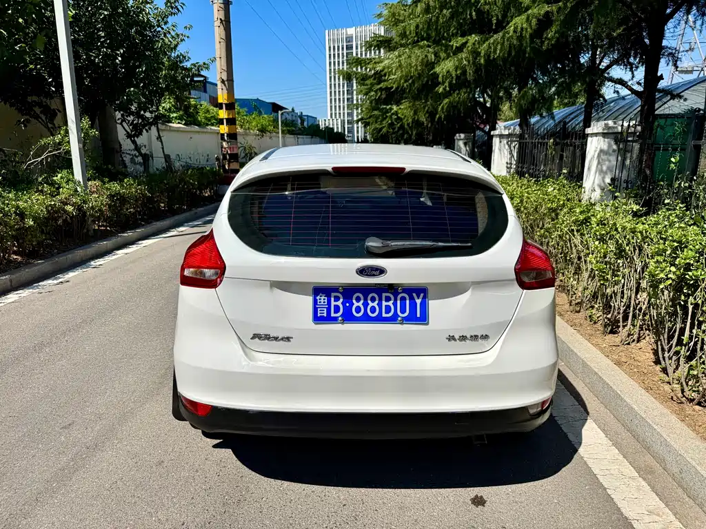 Ford Focus — миниатюра 5