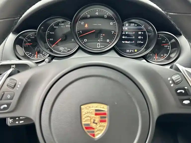 Porsche Cayenne — миниатюра 16