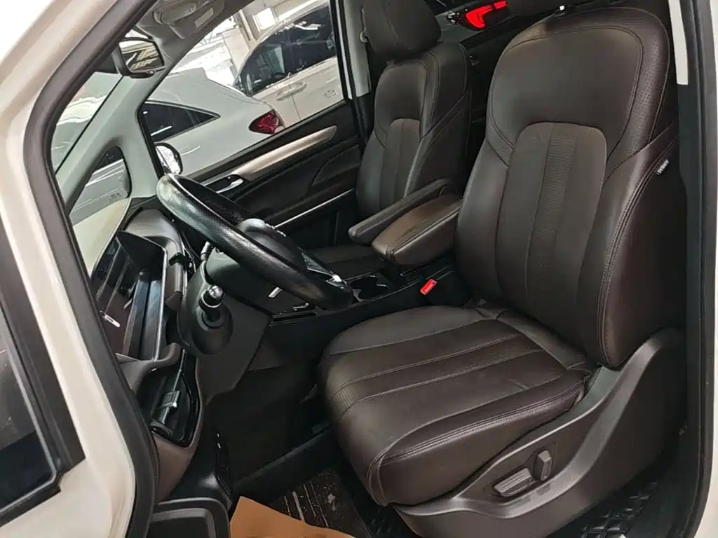 GAC Motor Trumpchi M6 — миниатюра 15