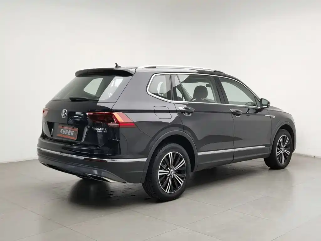 Volkswagen Tiguan L — миниатюра 2