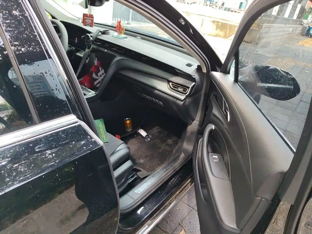 Hongqi Hongqi H5 — миниатюра 19