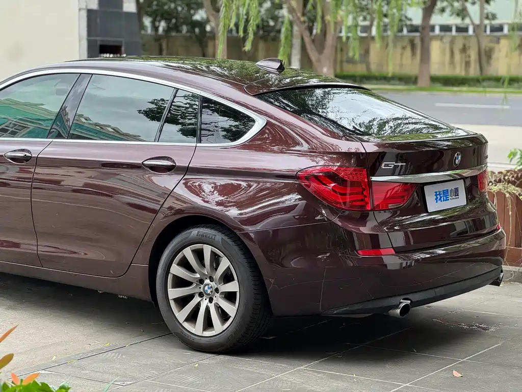 BMW 5 Series GT — миниатюра 4