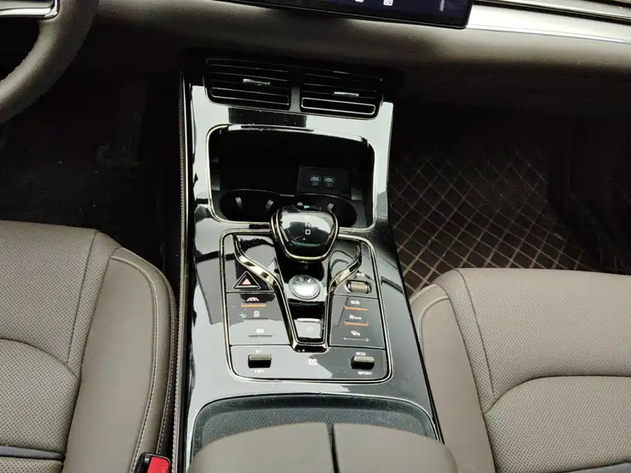 BYD Han — миниатюра 16