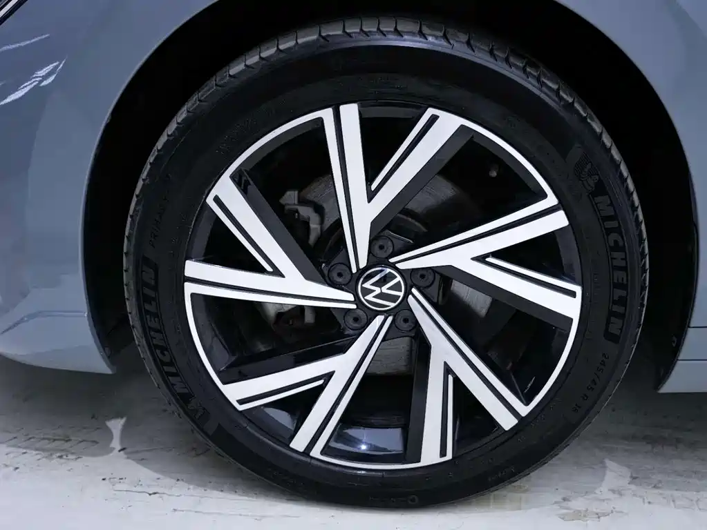 Volkswagen CC — миниатюра 11