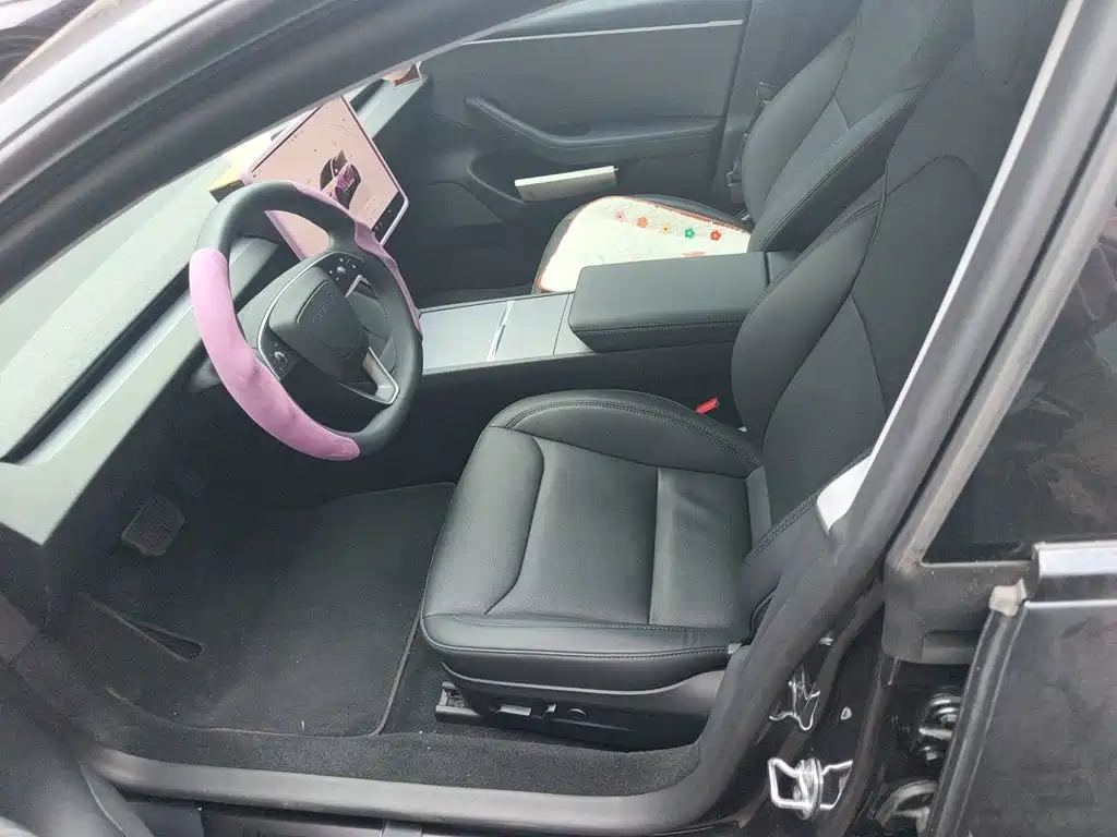 Tesla Model 3 — миниатюра 16