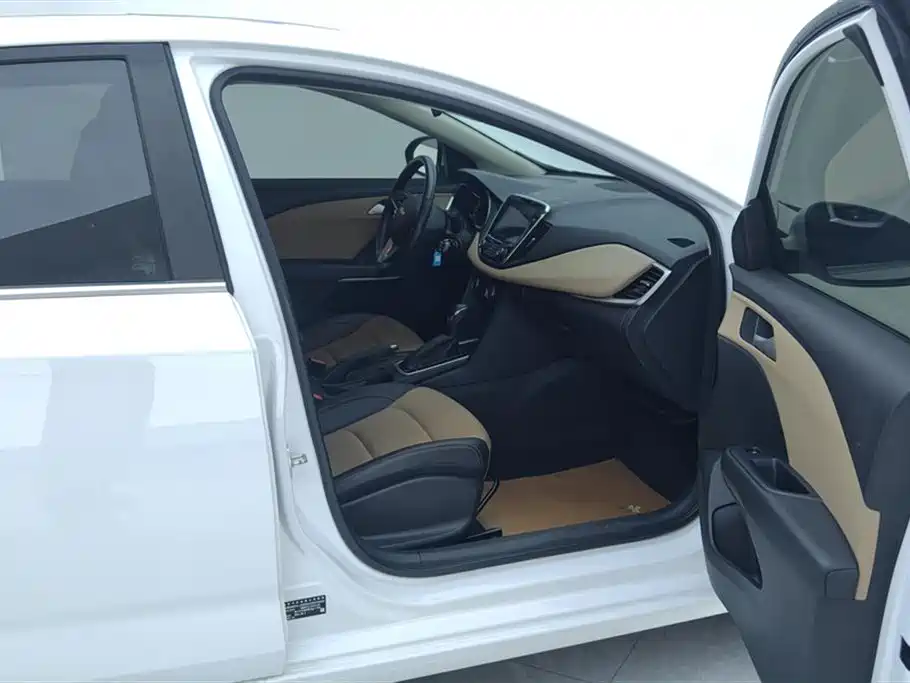Chevrolet Monza 2022 320 AT Enjoy