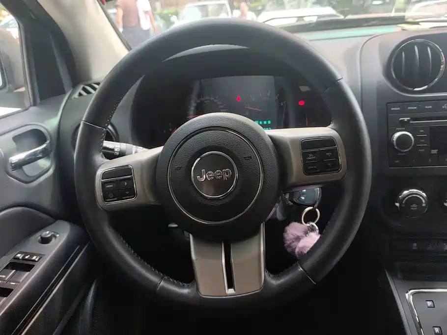 Jeep Compass (Import) — миниатюра 15