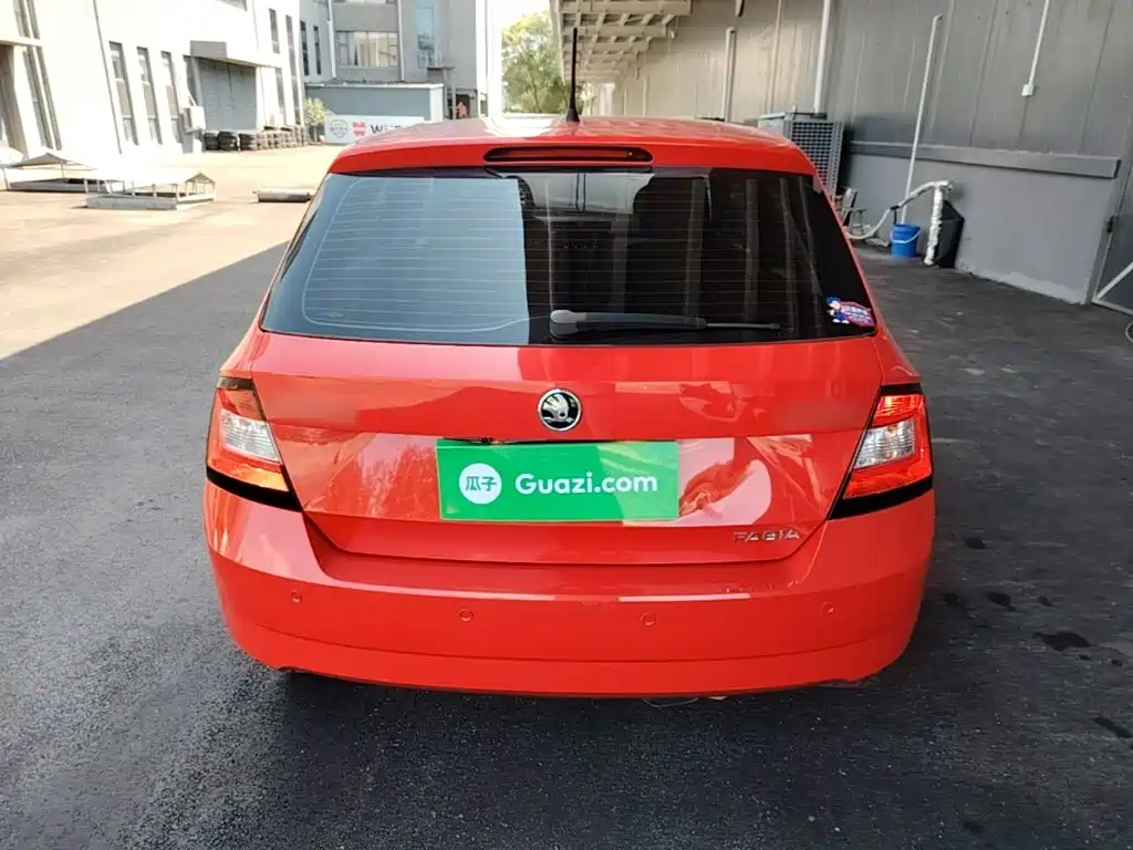 Skoda Fabia — миниатюра 6