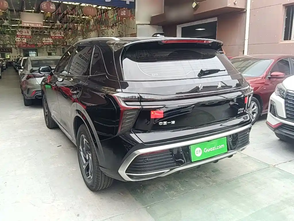 Hongqi Hongqi HS3 — миниатюра 5
