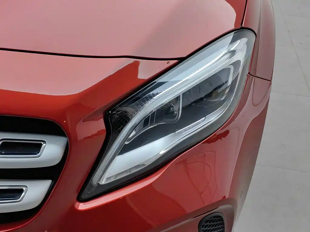 Mercedes-Benz GLA — миниатюра 7