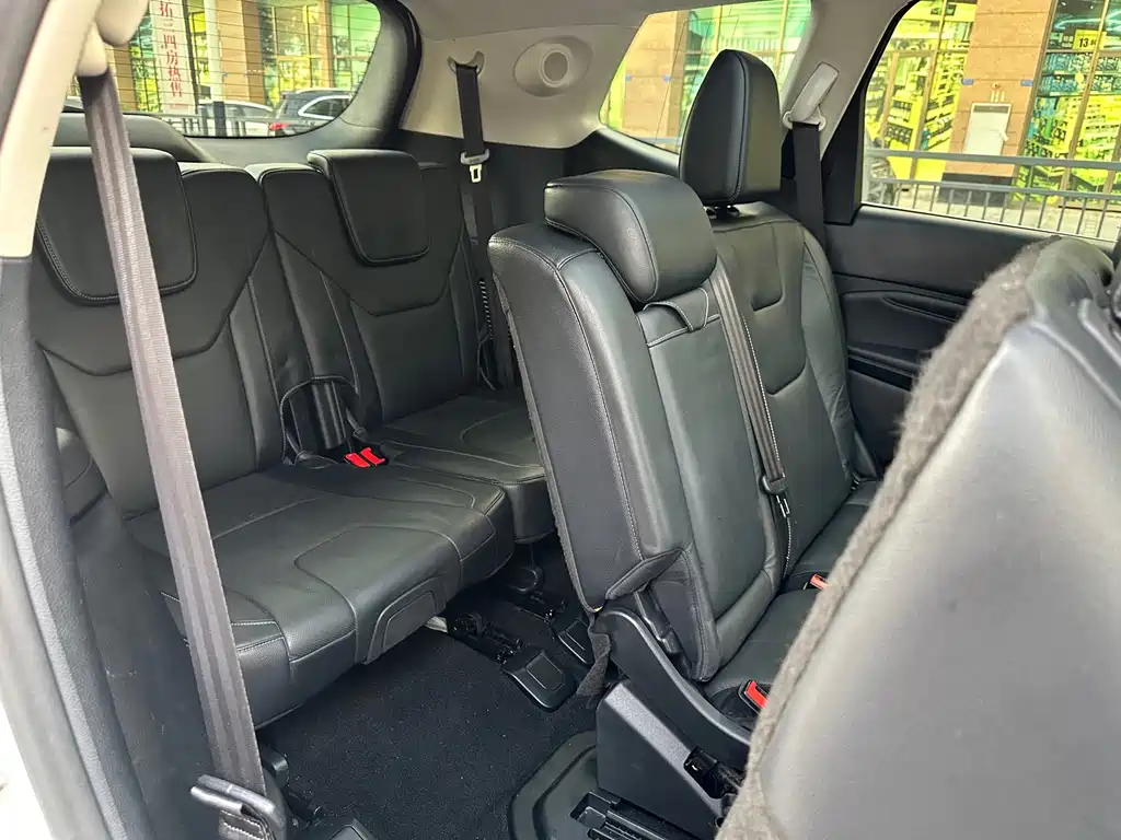 Ford Edge — миниатюра 16