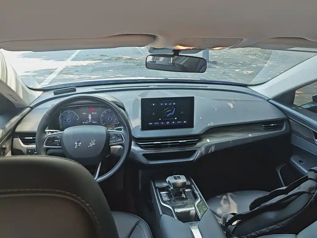 Hongqi Hongqi E-QM5 — миниатюра 10
