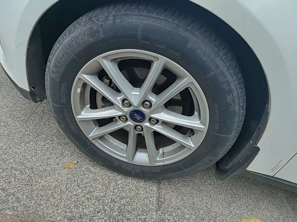 Ford Focus — миниатюра 23