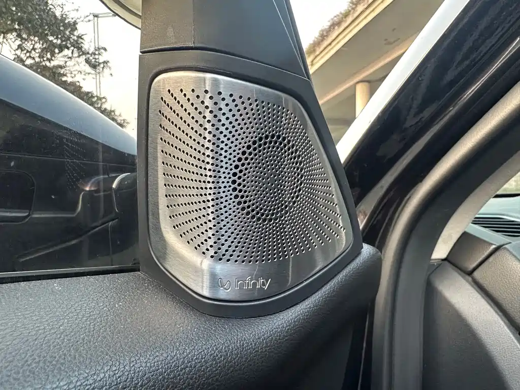 WEI PAI WEI BRAND VV6