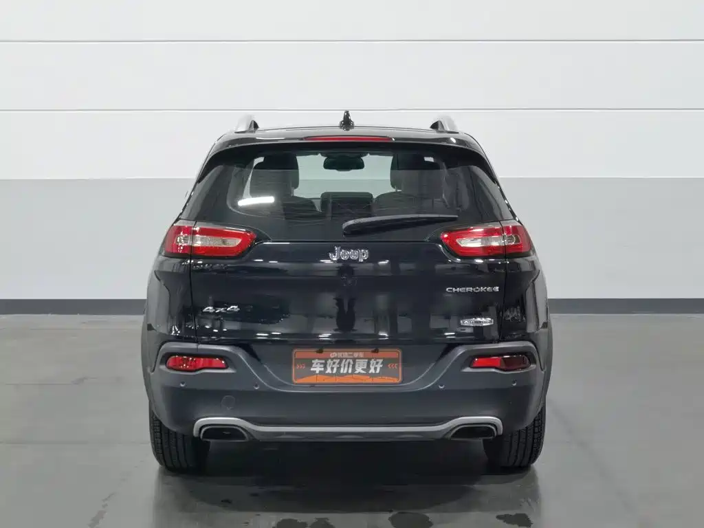 Jeep Cherokee — миниатюра 4