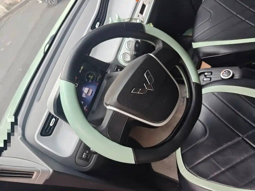Wuling MINIEV — миниатюра 6