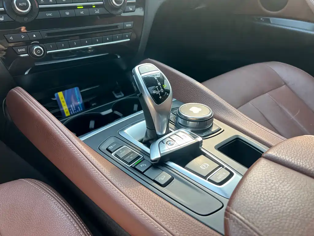 BMW X6 — миниатюра 12