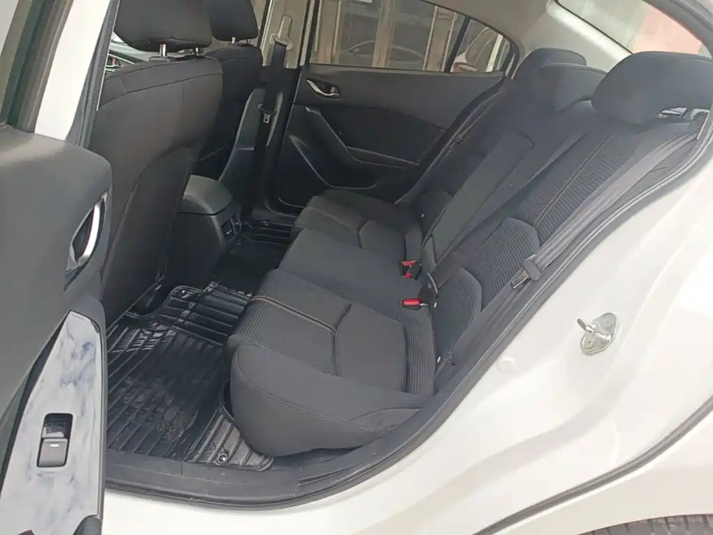Mazda 3 Axela — миниатюра 17